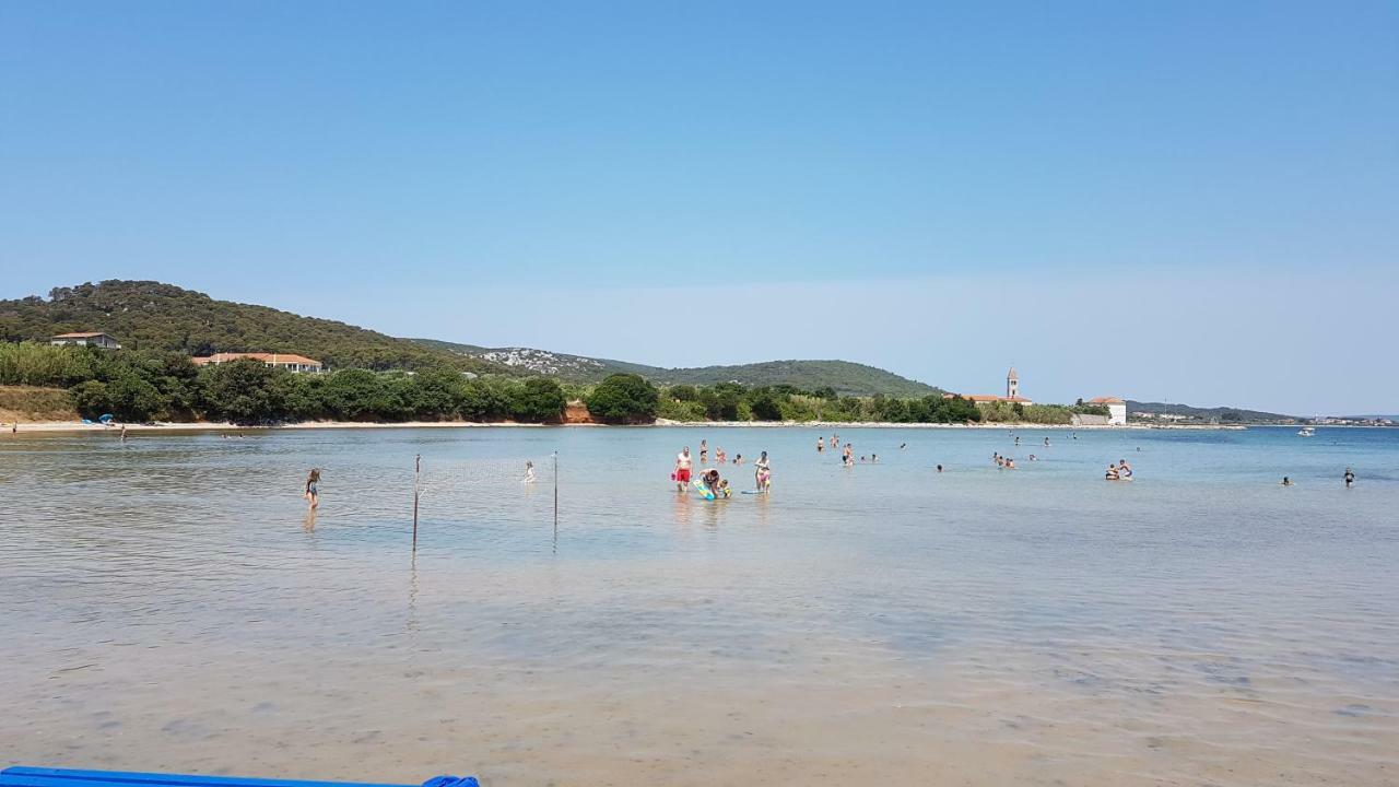 Apartment Lana Pašman Екстериор снимка