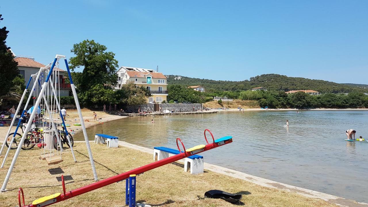 Apartment Lana Pašman Екстериор снимка