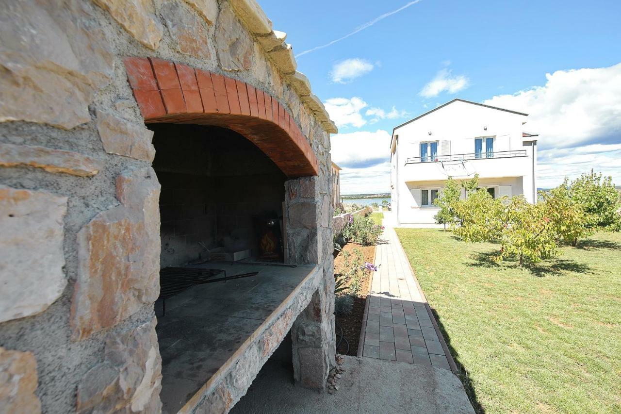 Apartment Lana Pašman Екстериор снимка