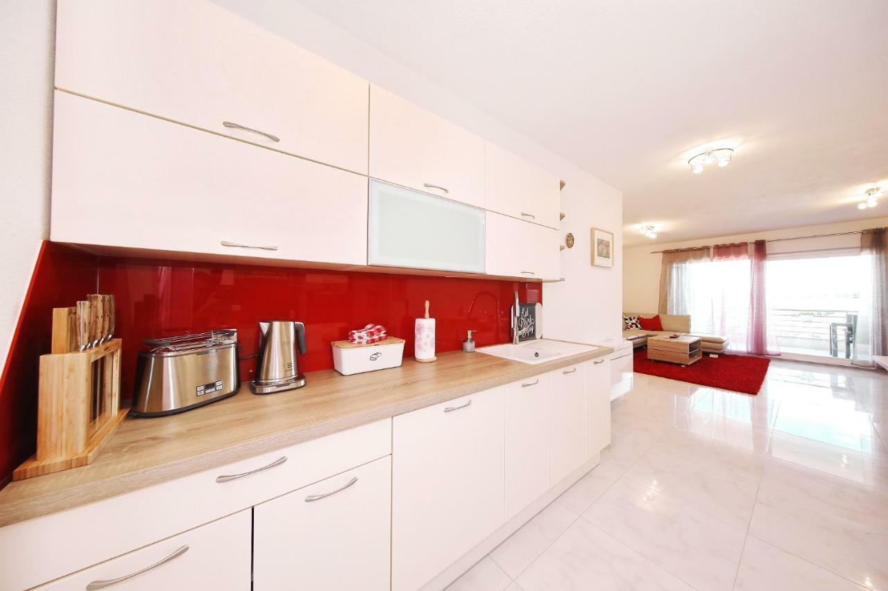 Apartment Lana Pašman Екстериор снимка