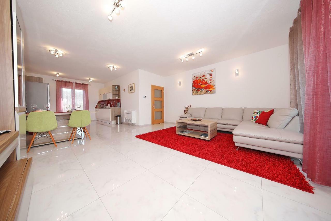 Apartment Lana Pašman Екстериор снимка