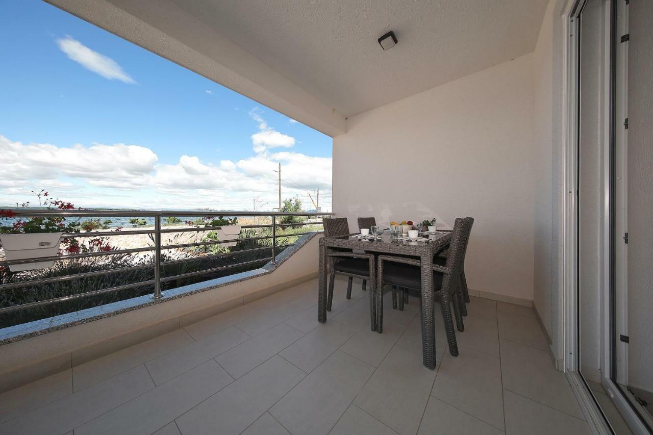 Apartment Lana Pašman Екстериор снимка