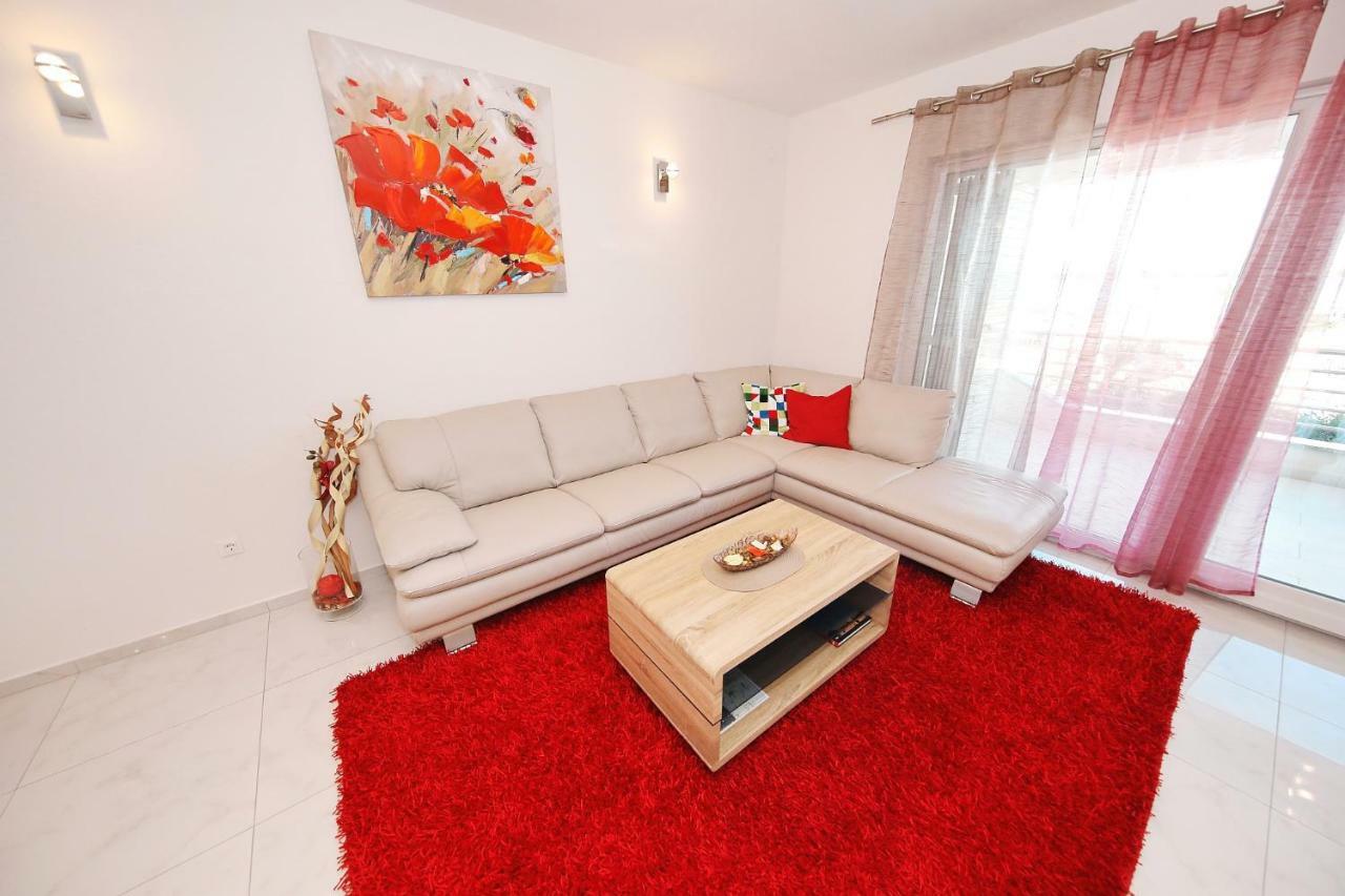 Apartment Lana Pašman Екстериор снимка